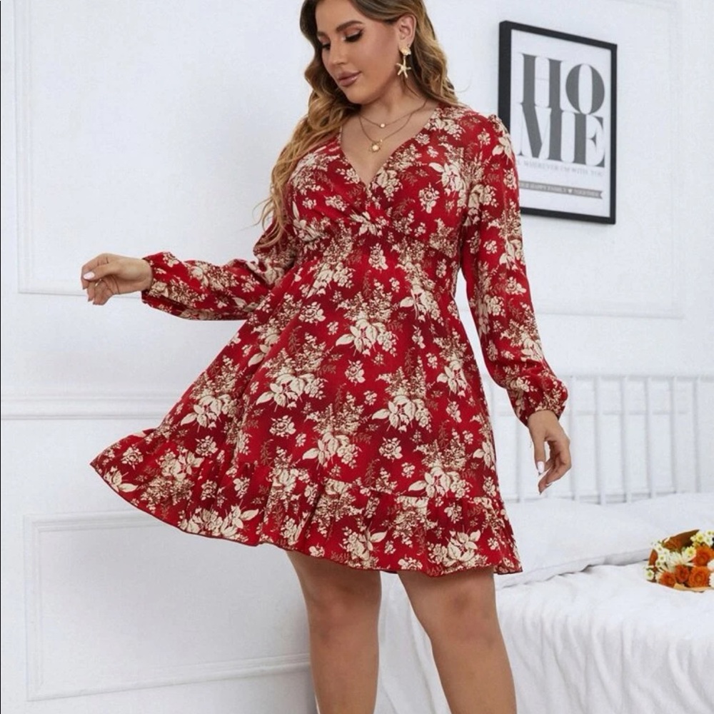 NWT 2XL - Plus Floral Print Lantern Sleeve Shirred Waist Dress